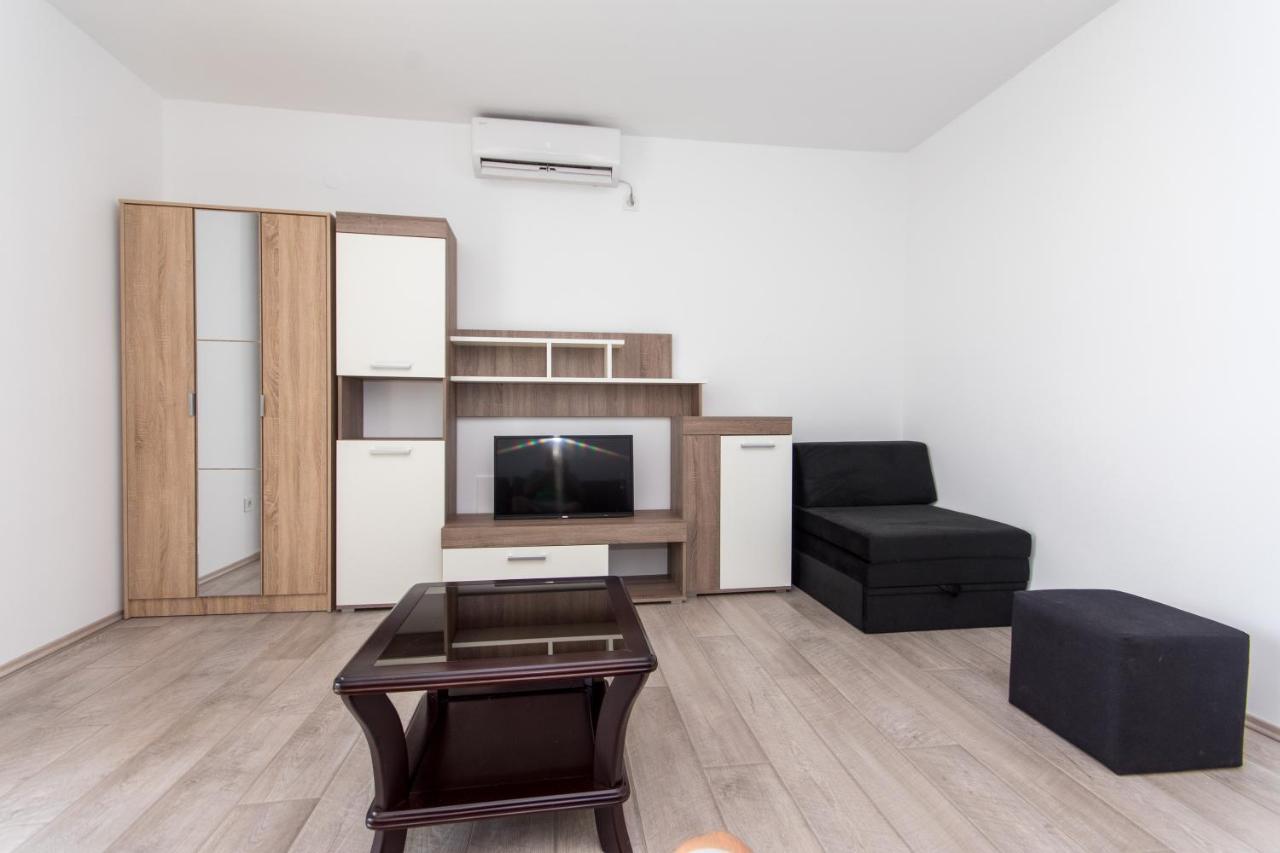 Canuck Apartment
